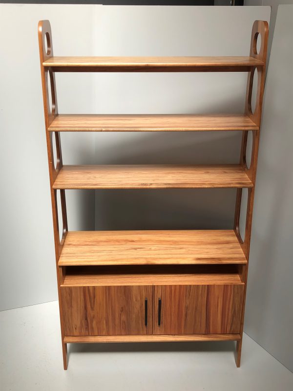 Retro style shelf with cabinet